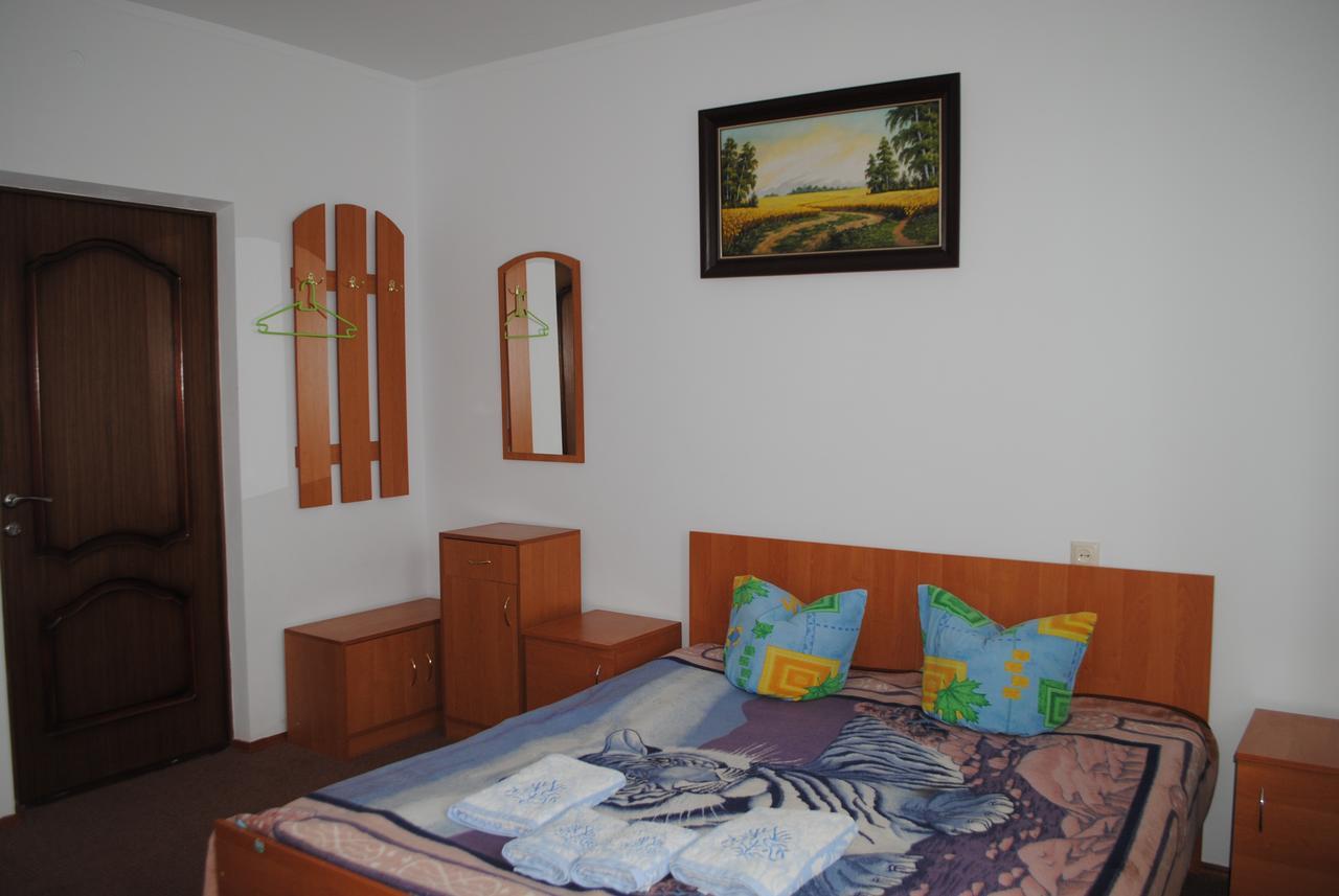 Hotel - Restaurant "Lion'S Heart" Velyka Omelyana Εξωτερικό φωτογραφία