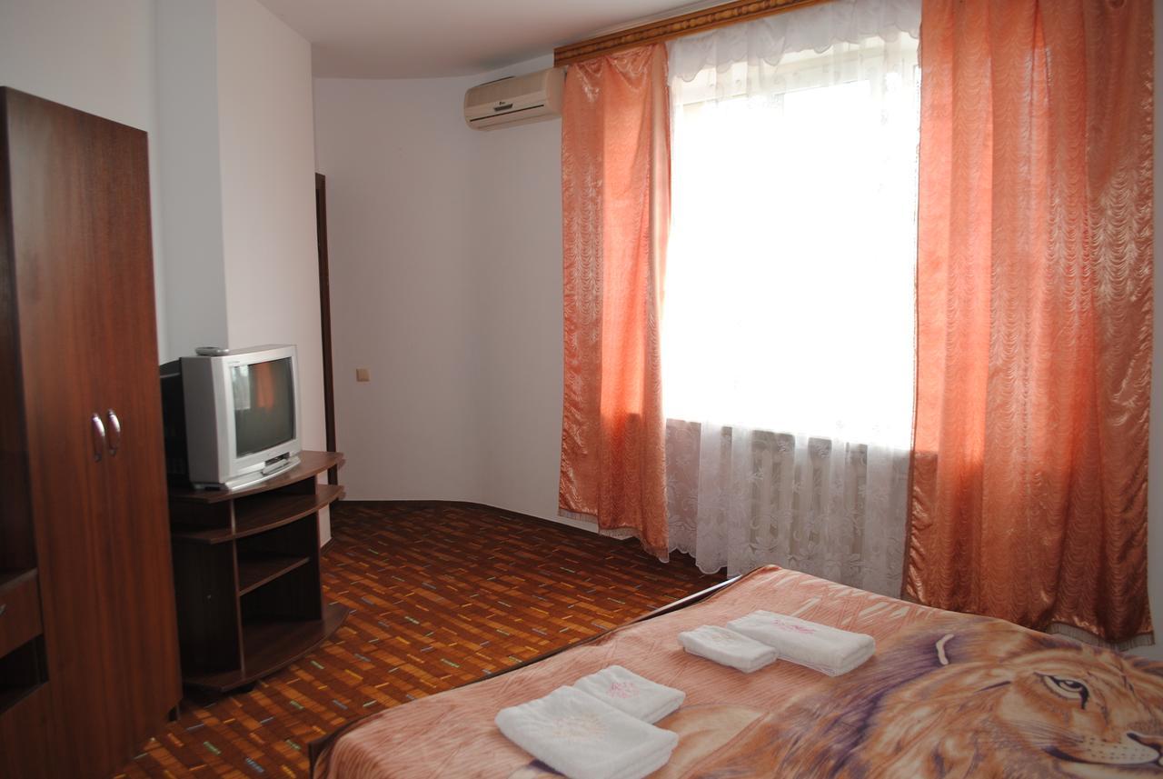 Hotel - Restaurant "Lion'S Heart" Velyka Omelyana Εξωτερικό φωτογραφία