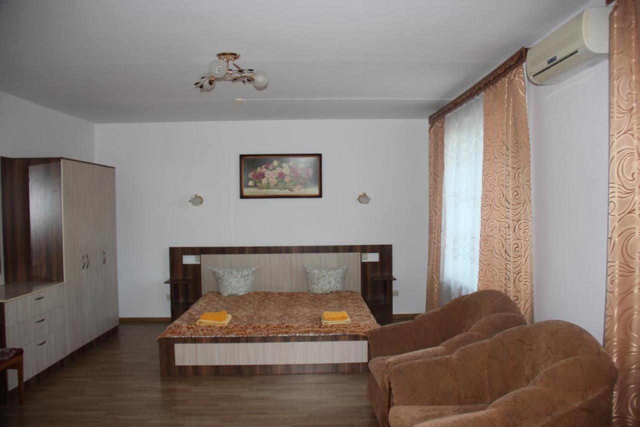 Hotel - Restaurant "Lion'S Heart" Velyka Omelyana Εξωτερικό φωτογραφία